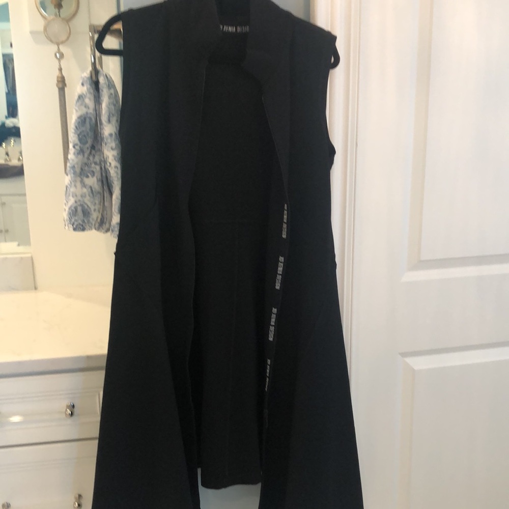 NWOT XD XENIA ZIP FRONT VEST